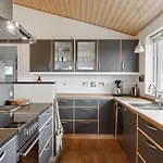 2 Bedroom Awesome In *