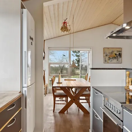 2 Bedroom Awesome In Holiday home Give