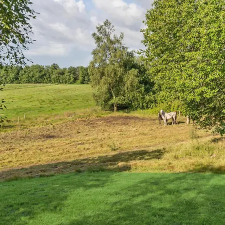 2 Bedroom Awesome In Holiday home Give